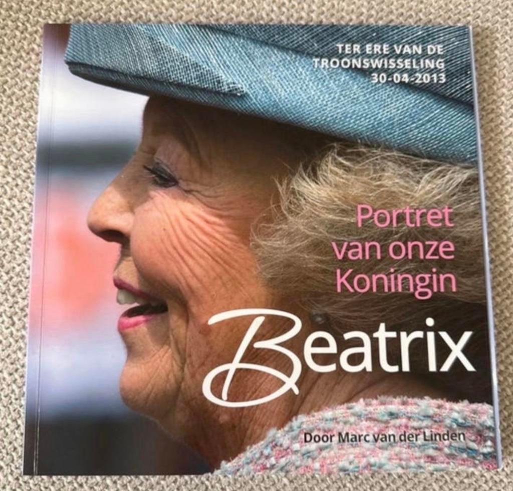 Portret van onze Koningin Beatrix - Troonswisseling 2013, Ophalen of Verzenden, Zo goed als nieuw, Nederland, Tijdschrift of Boek