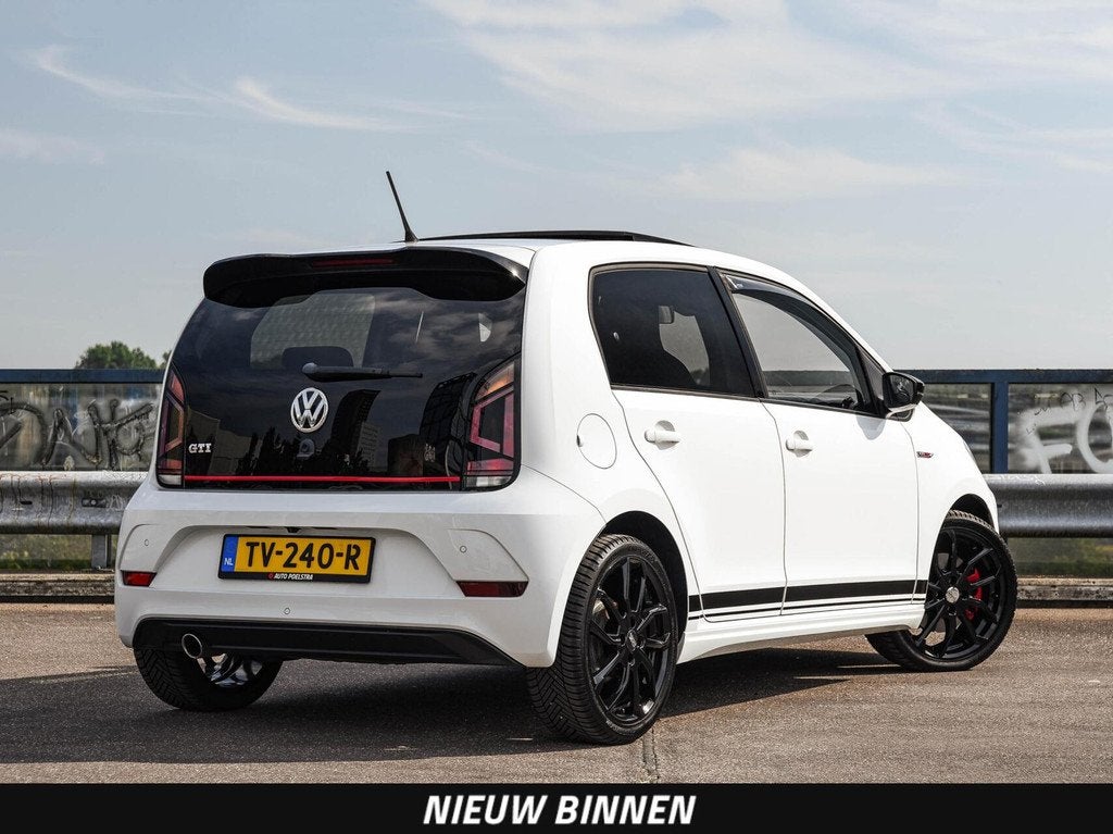 Volkswagen Up! 1.0 TSI GTI | Panoramadak | Camera | Beats Au, 970 kg, Stof, 4 stoelen, 116 pk