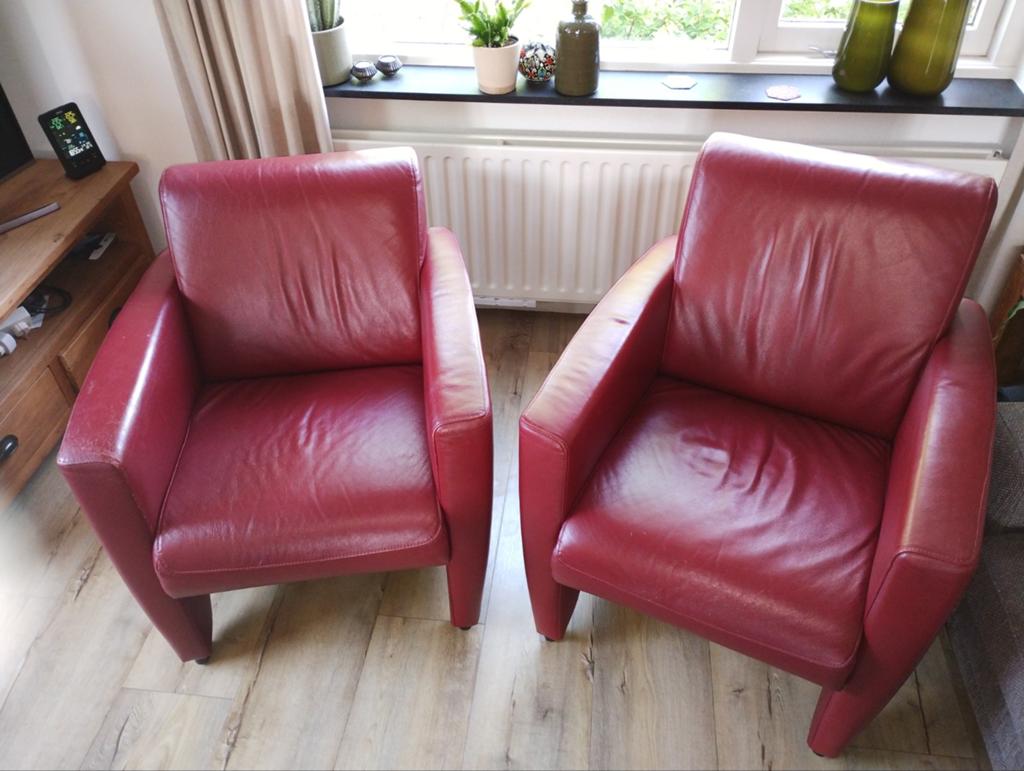 2 Rode Leren Fauteuils, Huis en Inrichting, Fauteuils, Modern, Comfortabel, Gebruikt, Ophalen of Verzenden, 50 tot 75 cm