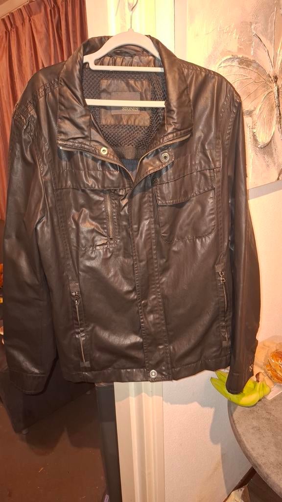 Stones Lakleer Jas Zwart Maat L, Kleding | Heren, Maat 52/54 (L), Stones, Zwart, Ophalen of Verzenden