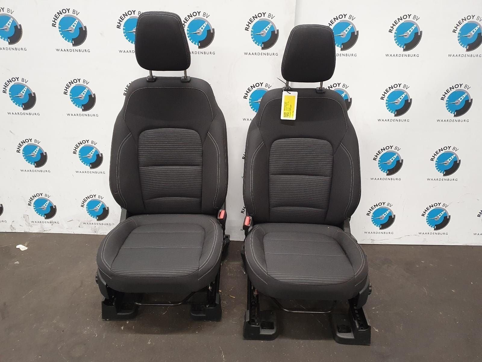 Kuga interieur nieuwste model van fabrieksauto, Auto-onderdelen, Interieur en Bekleding, Ophalen, Gebruikt, -, -