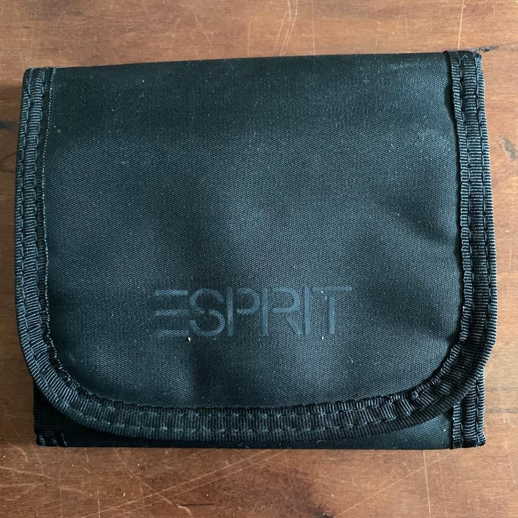 Prachtige NIEUWE zwarte portemonnee v/h bekende merk ESPRIT., Ophalen of Verzenden, Nieuw, Zwart