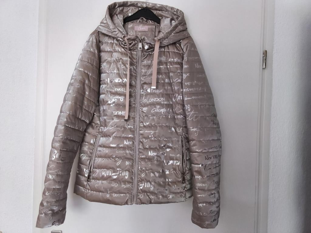 Vlotte hippe dames zomerjas merk Cassis maat 38 M, Maat 38/40 (M), Cassis, Beige, Ophalen of Verzenden