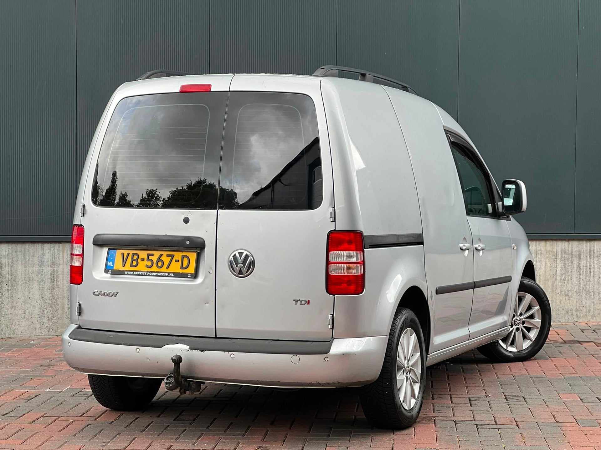 Volkswagen Caddy 1.6 TDI * Navi * Cruise * Aut * Trekhaak *, Auto's, Euro 5, Gebruikt, Zwart, 4 cilinders
