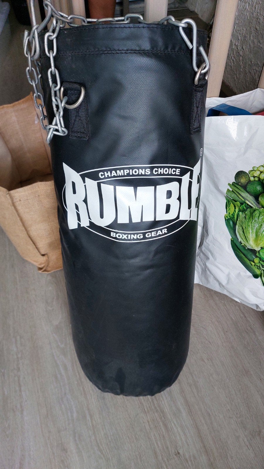 Rumble bokszak gevuld met doeken, Ophalen, Gebruikt, Overige, Vechtsportmateriaal