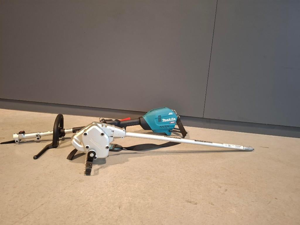 Makita XGT 40V multitool motor met schoffel aanbouwdeel, Ophalen of Verzenden, Zo goed als nieuw, Cultivator, Makita