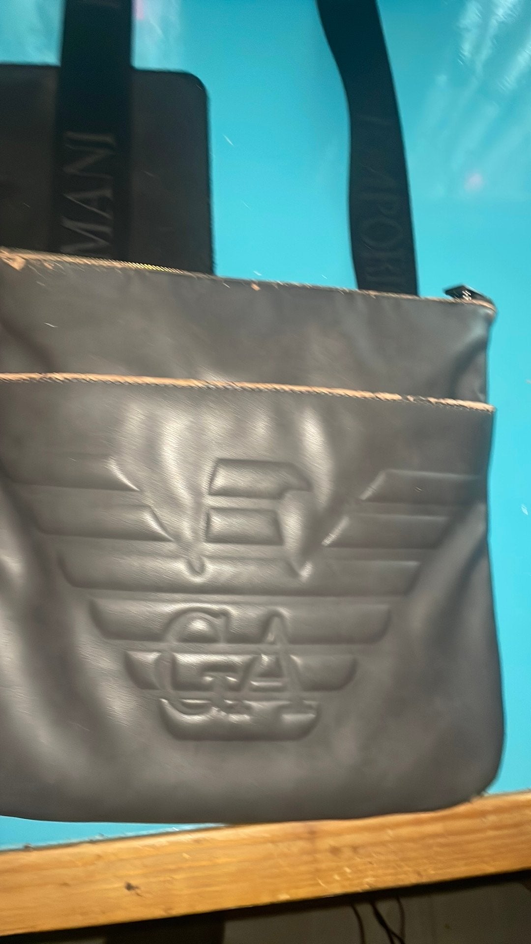 Emporio Armani schoudertas - Zwart leer, Sieraden, Tassen en Uiterlijk, Tassen | Schoudertassen, Gebruikt, Zwart, Leer, Ophalen