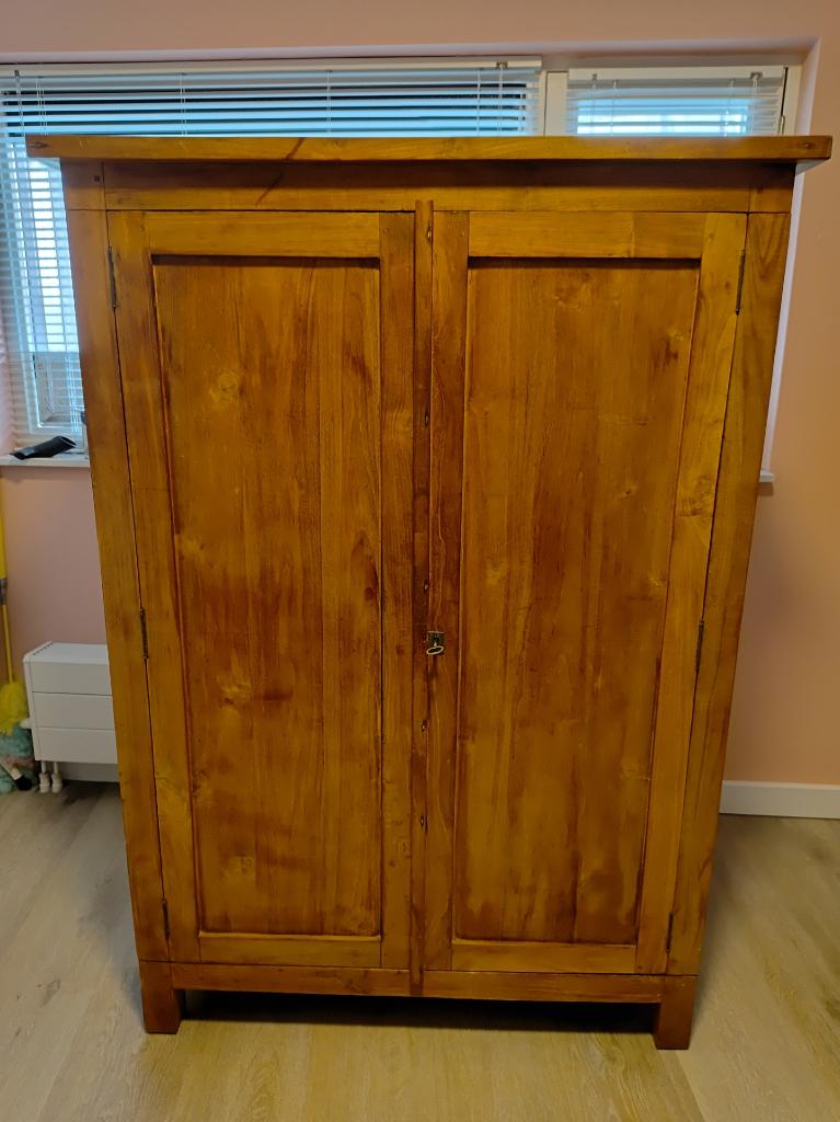 Te koop: Javaans handgemaakte computermeubel (massief hout)., Huis en Inrichting, Kasten | Computermeubels, Ophalen, Gebruikt