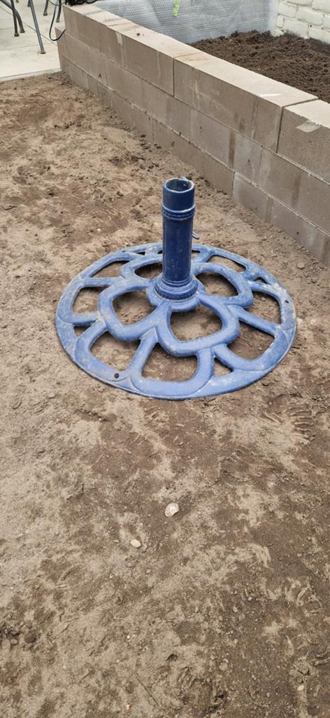 Mooie zware gietijzeren parasolvoet, Tuin en Terras, Parasols, Ophalen, Minder dan 1 meter, Parasolvoet