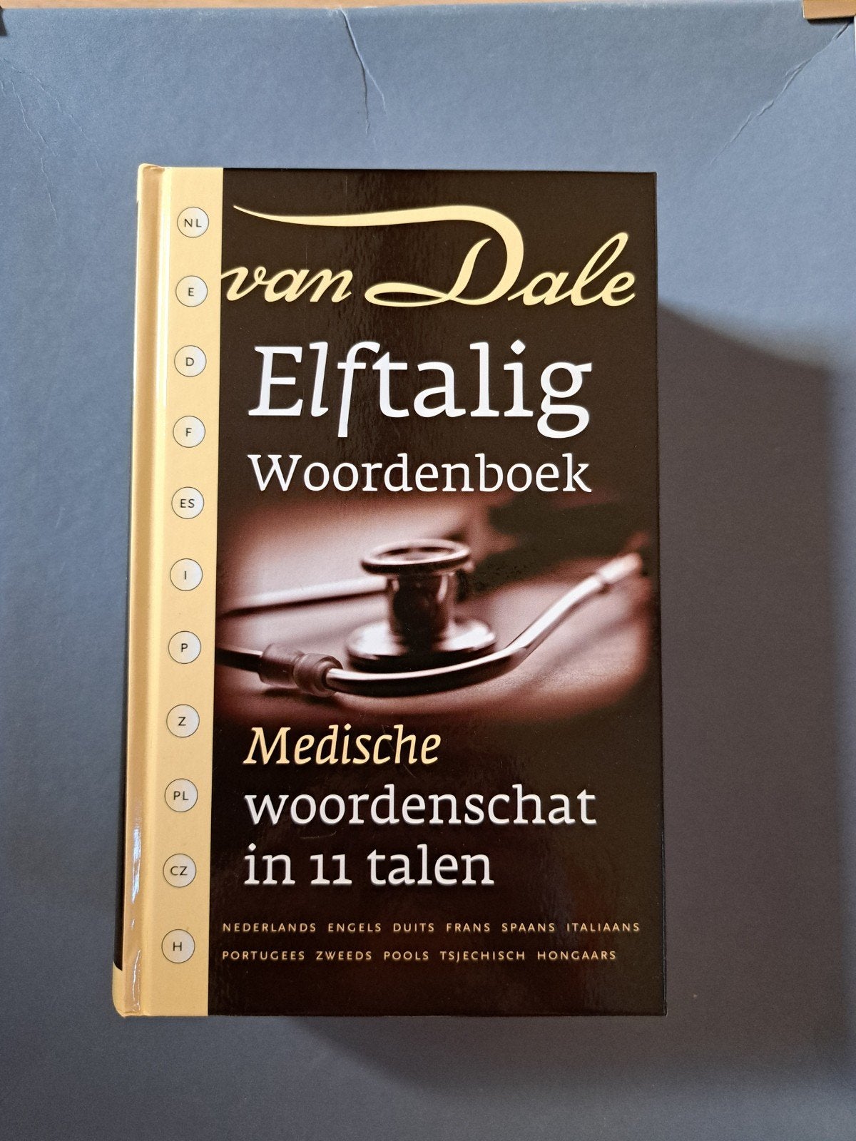 Van Dale Elftalig Woordenboek - Medische Woordenschat, Ophalen, Nederlands, Zo goed als nieuw, Van Dale Lexicografie bv