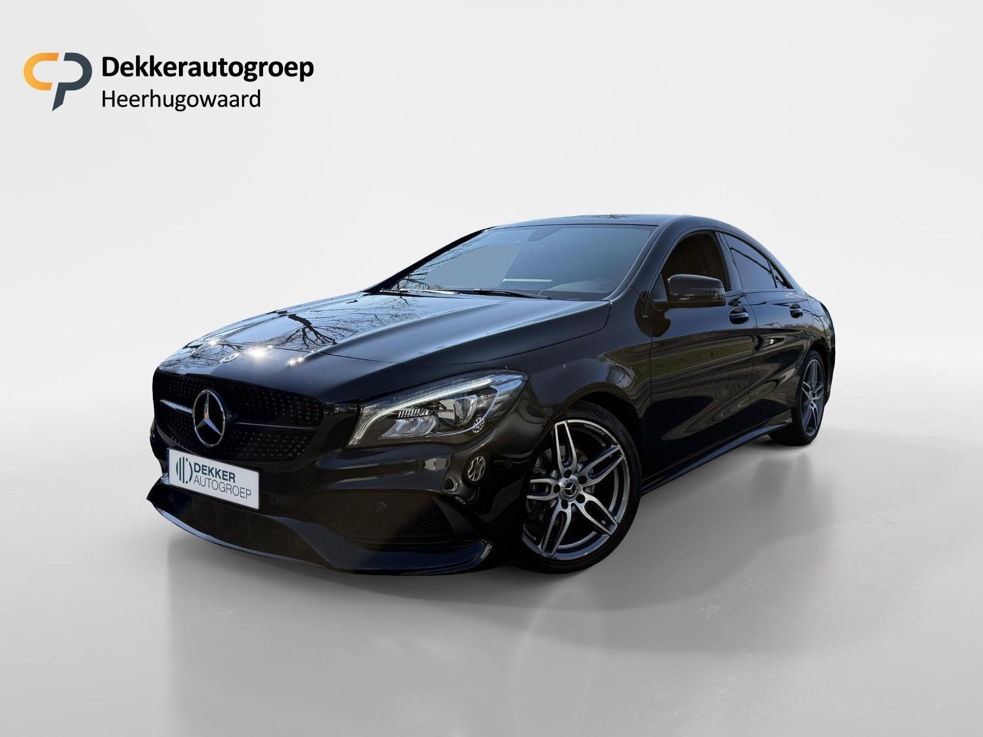Mercedes-Benz CLA-klasse 180 122PK Automaat AMG Line Navigat, Auto's, Gebruikt, Euro 6, 4 cilinders, 715 kg