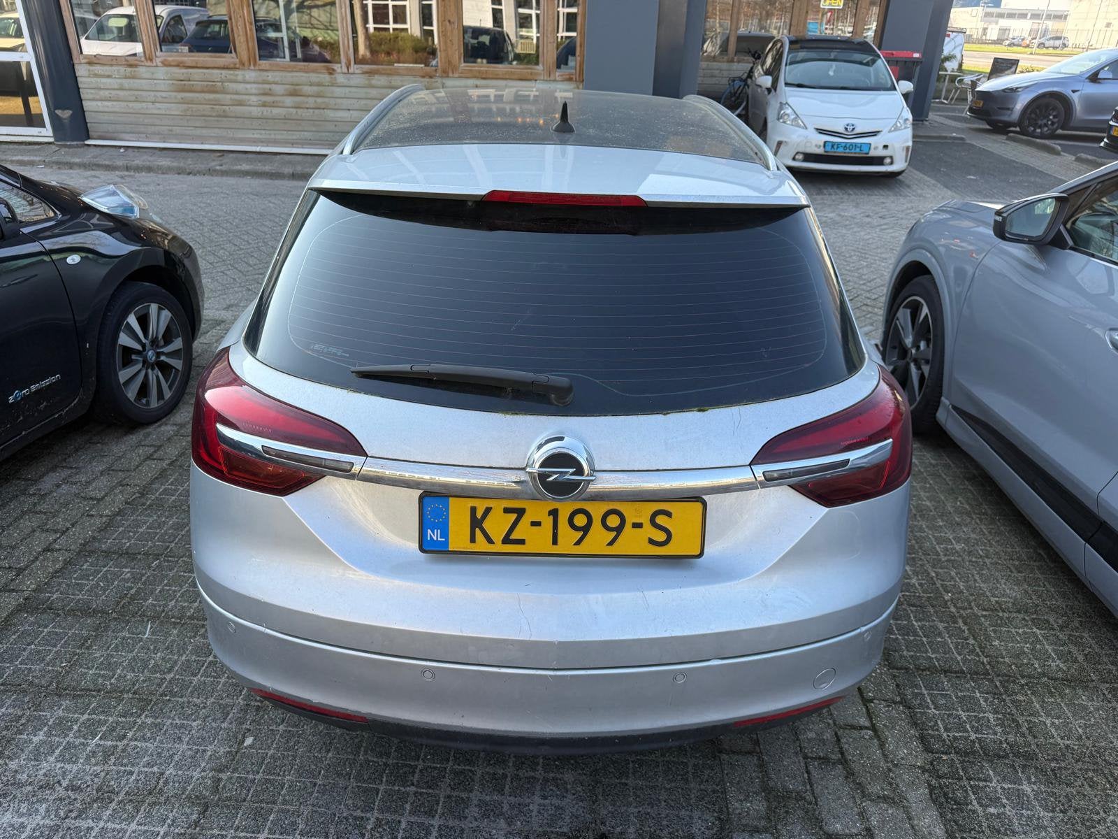 Opel Insignia 2.0 Cdti 96KW Sports Tourer AUT 2014 Grijs, Auto's, 1956 cc, 4 cilinders, Stationwagon, Diesel