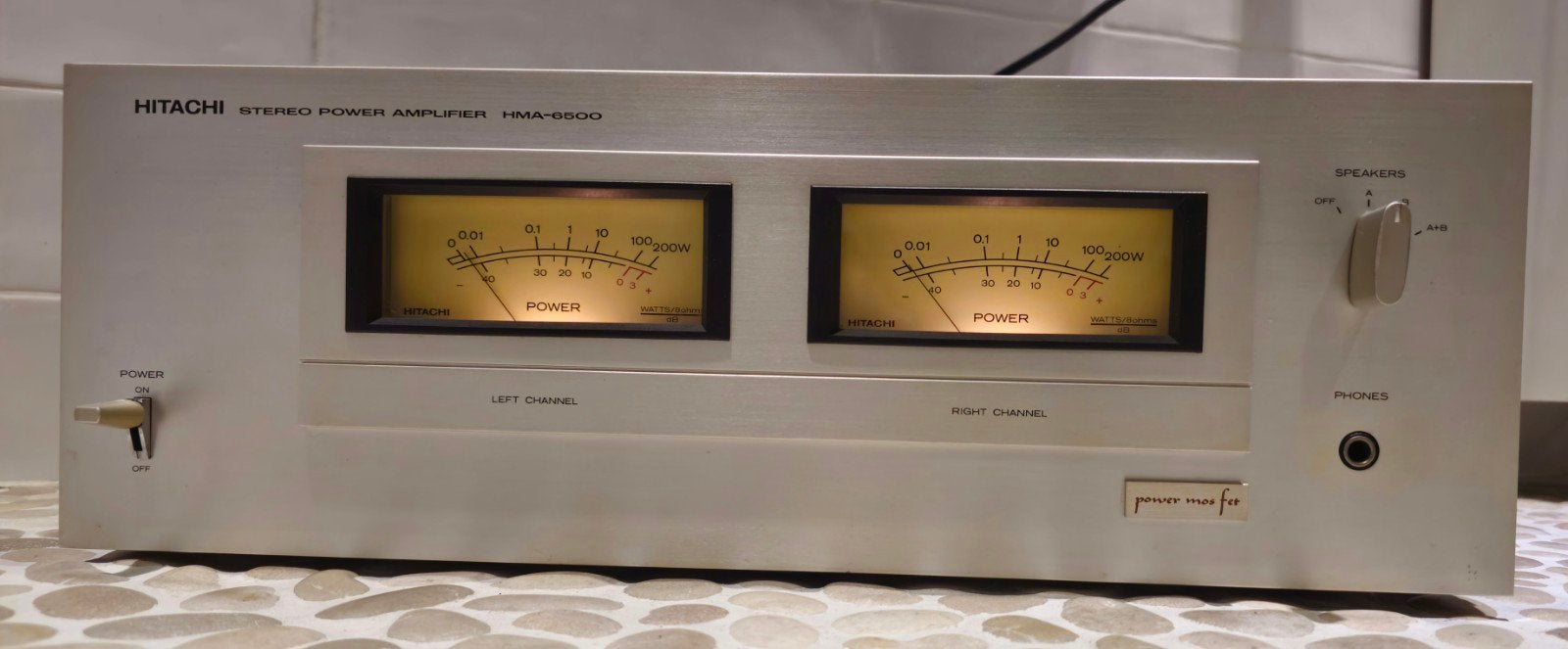Hitachi HMA6500 MOSFET vintage power amp, VU meters,garantie