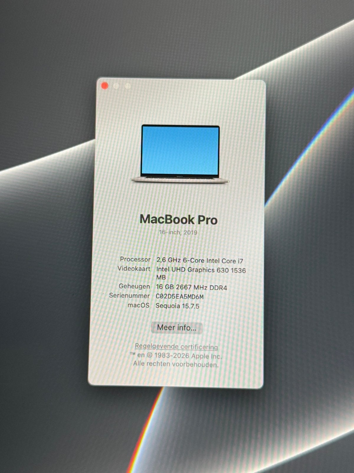 Foto 7 van Macbook Pro 16 Inch 2.6GHZ i7 512GB 16GB RAM Zilver (2019)