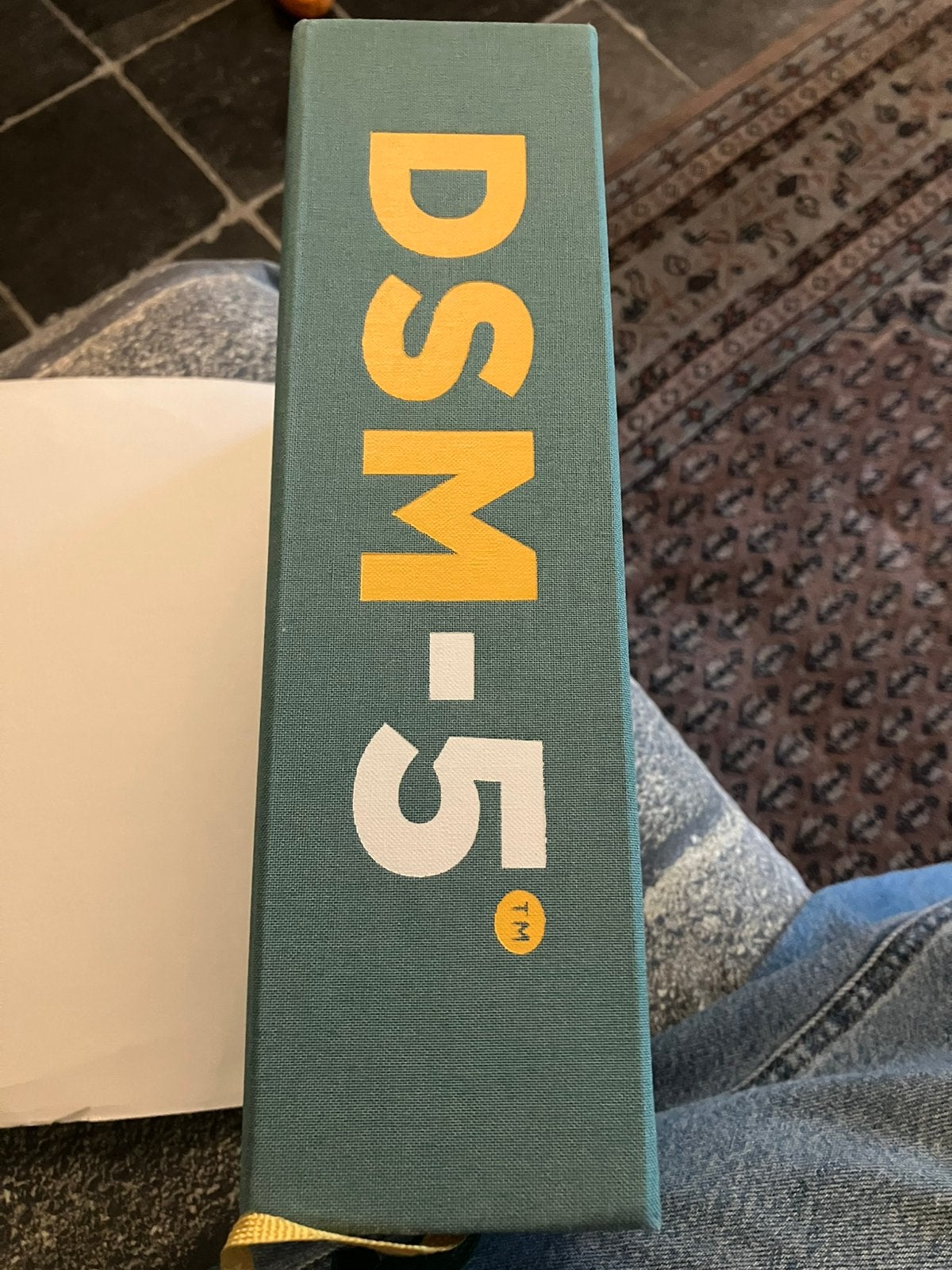 Handboek DSM-5 - Nederlandse editie 5e druk 2018, Boeken, Ophalen of Verzenden, Gamma, Zo goed als nieuw, WO