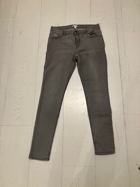 Skinny grijs H&M Maat L / Lengte 32, H&M, Ophalen of Verzenden, Zo goed als nieuw, W33 - W36 (confectie 42/44)