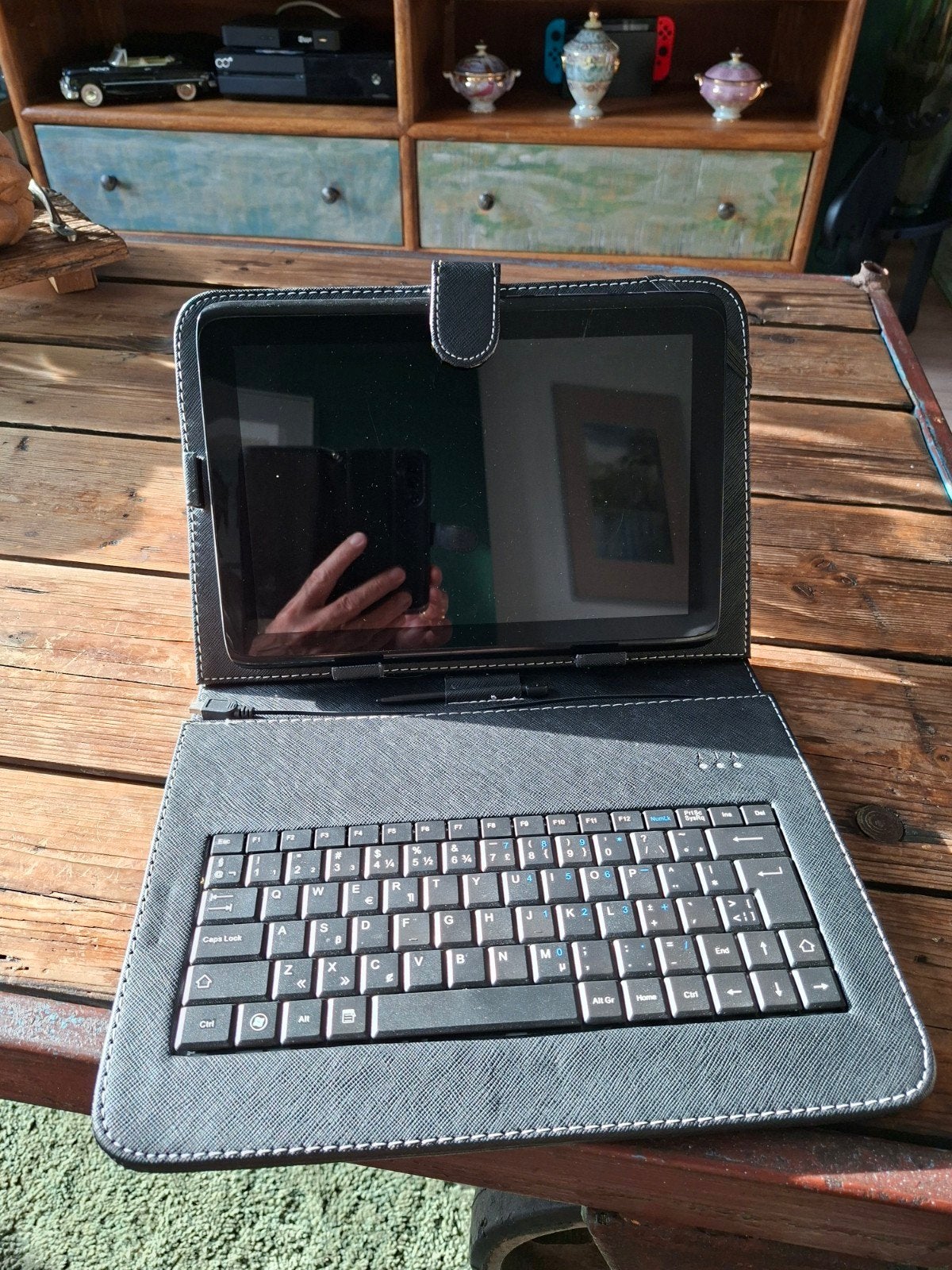 Tablet M1038, Ophalen of Verzenden, Nieuw, 10 inch, Bescherming voor- en achterkant