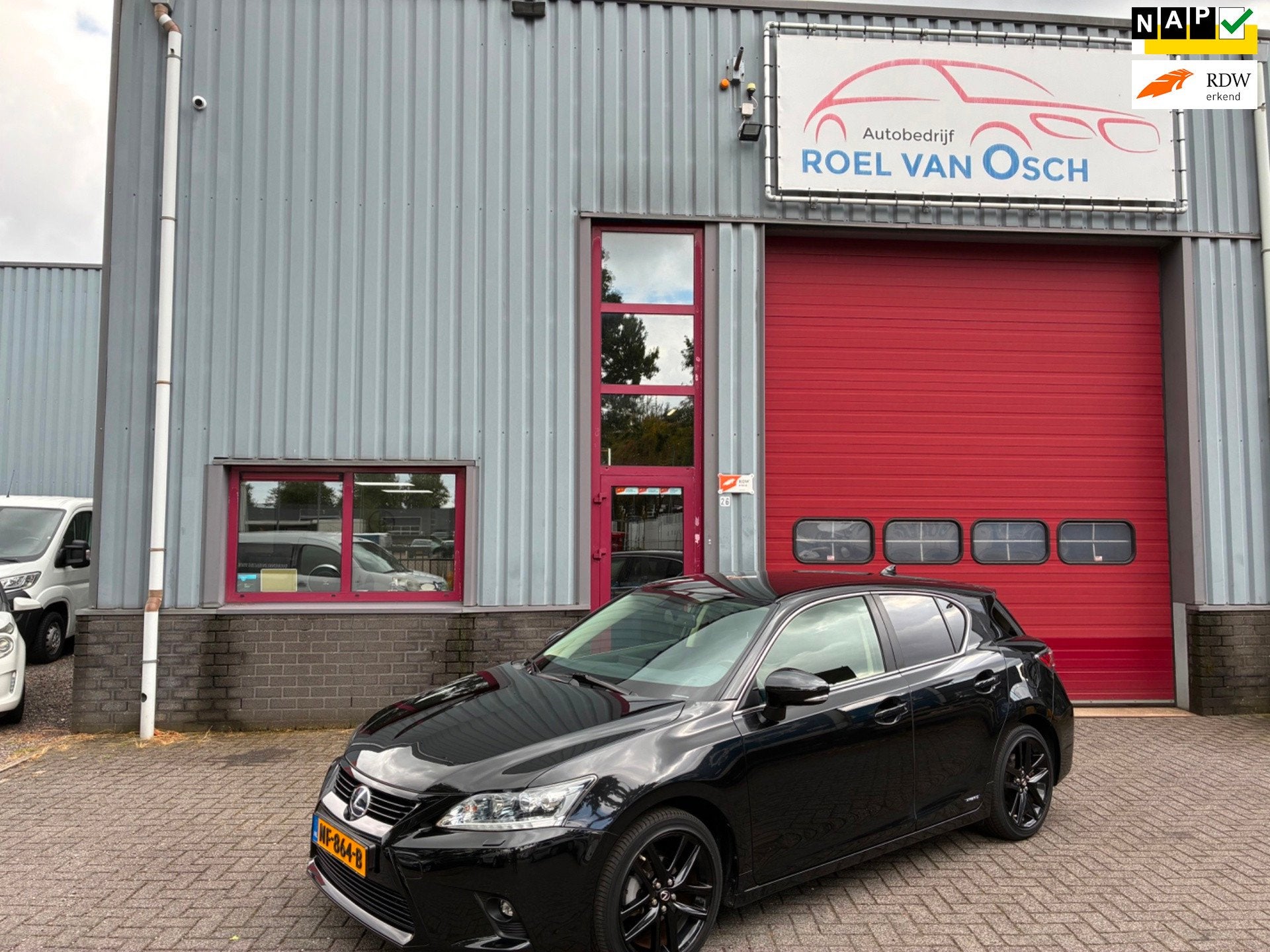 Lexus CT 200h Sport Edition LAGE KM STAND! 22700km!, Gebruikt, 4 cilinders, Zwart, Origineel Nederlands