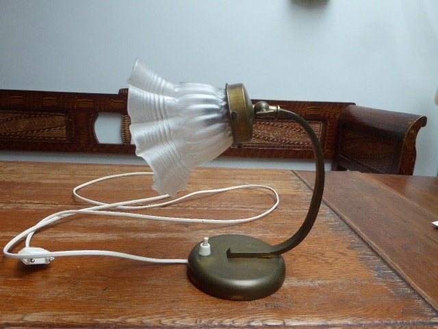 Art deco wandlampje, messing en glas