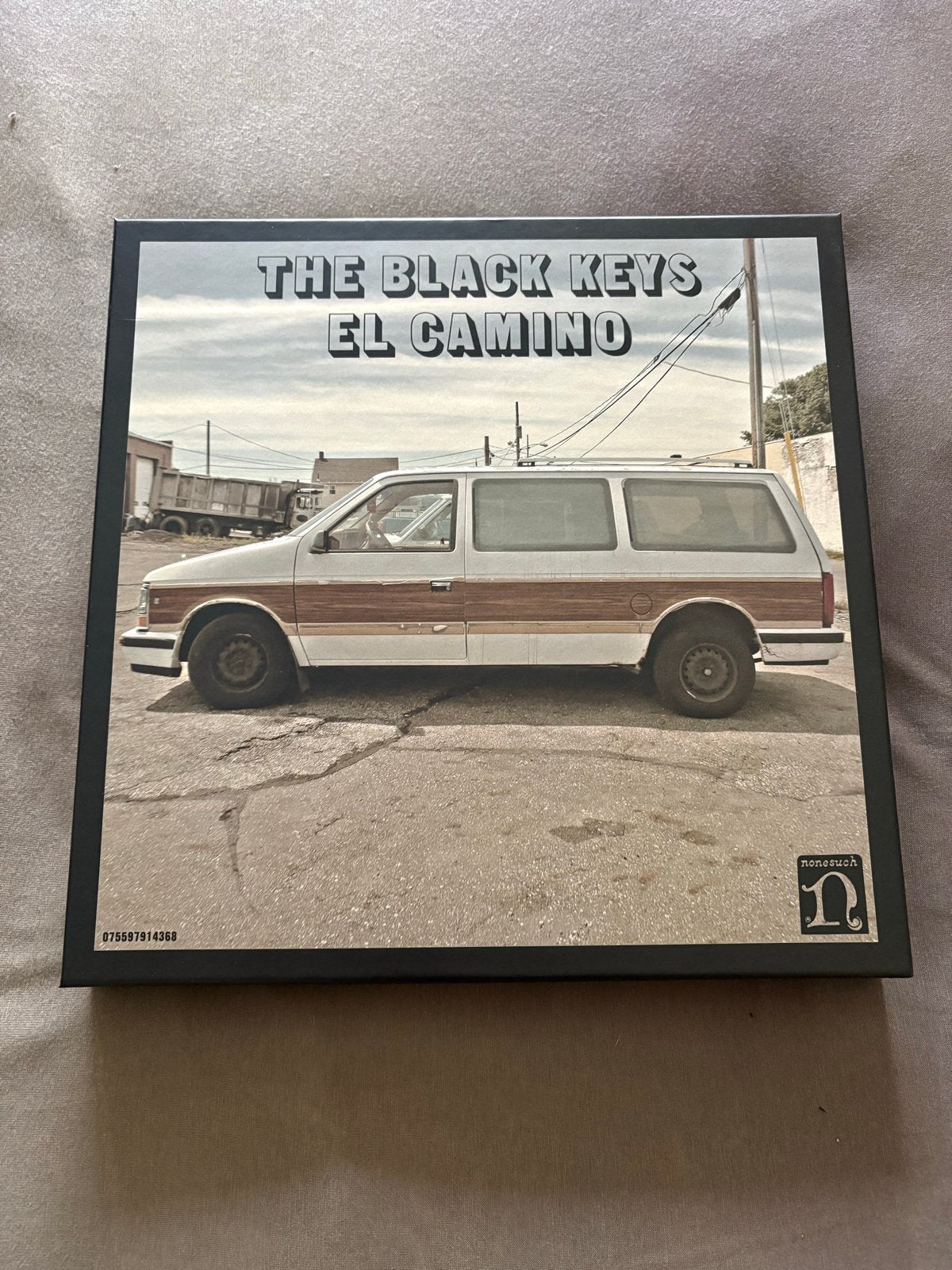 The Black Keys - El Camino (10th Anniversary Edition Boxset), Boxset, Rock, Ophalen of Verzenden, Zo goed als nieuw