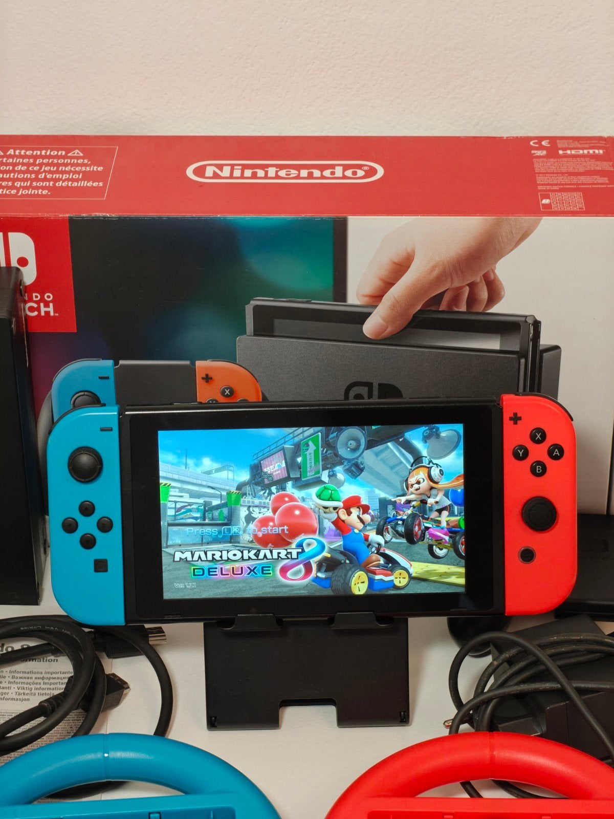 Foto 2 van Nintendo Switch met Mario Kart 8 Deluxe