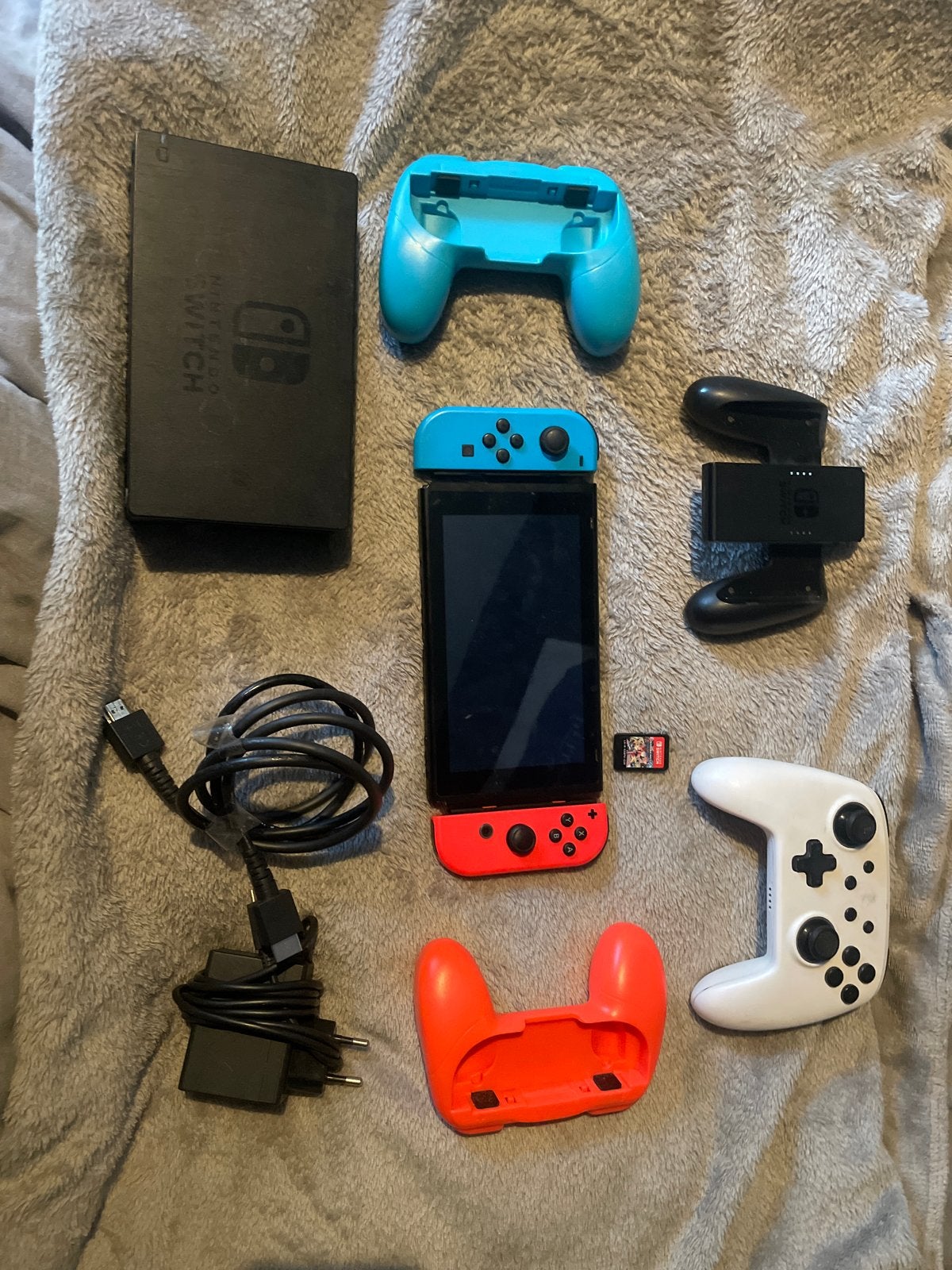 Nintendo Switch  defect linker Joy-Con en Pro Controller, Ophalen of Verzenden, Gebruikt, Met 3 controllers of meer, Switch Original