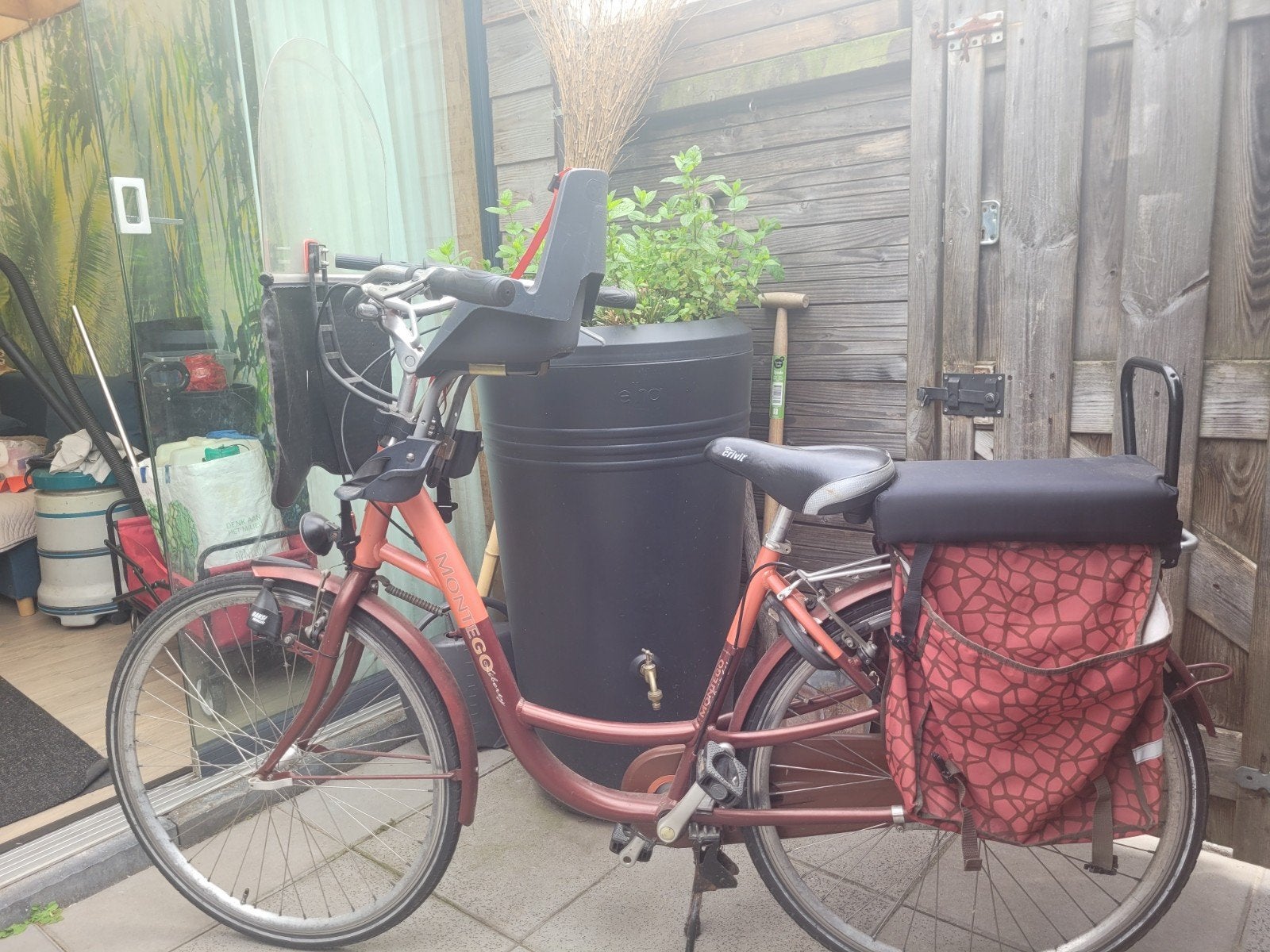Damesfiets met kinderzitje en fietstassen, Gebruikt, Velgrem, Versnellingen, 50 tot 53 cm