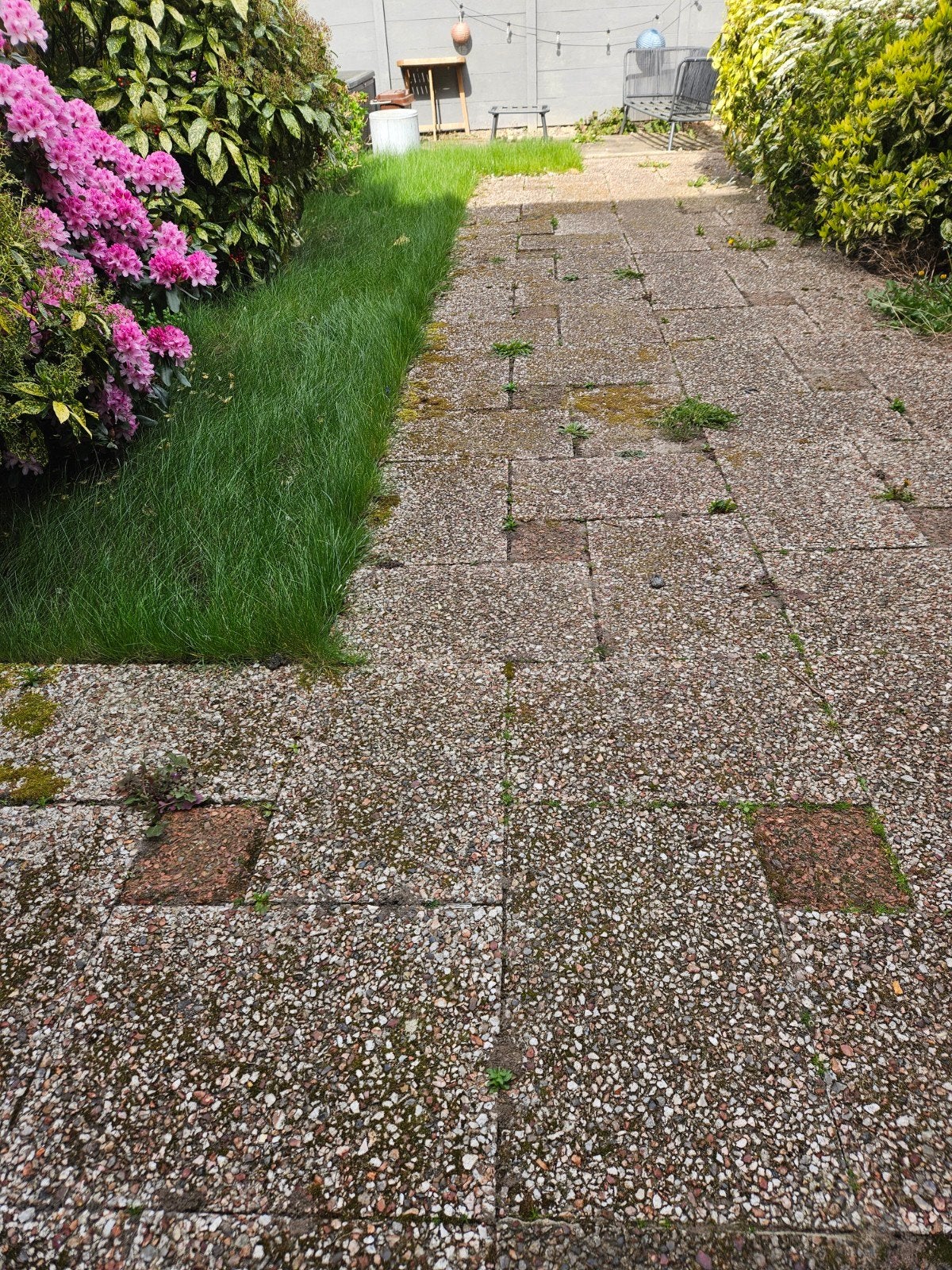 Gratis grindtegels 40x60 (nog 13 stuks beschikbaar), Tuin en Terras, Tegels en Klinkers, Ophalen, Gebruikt, Beton, Terrastegels