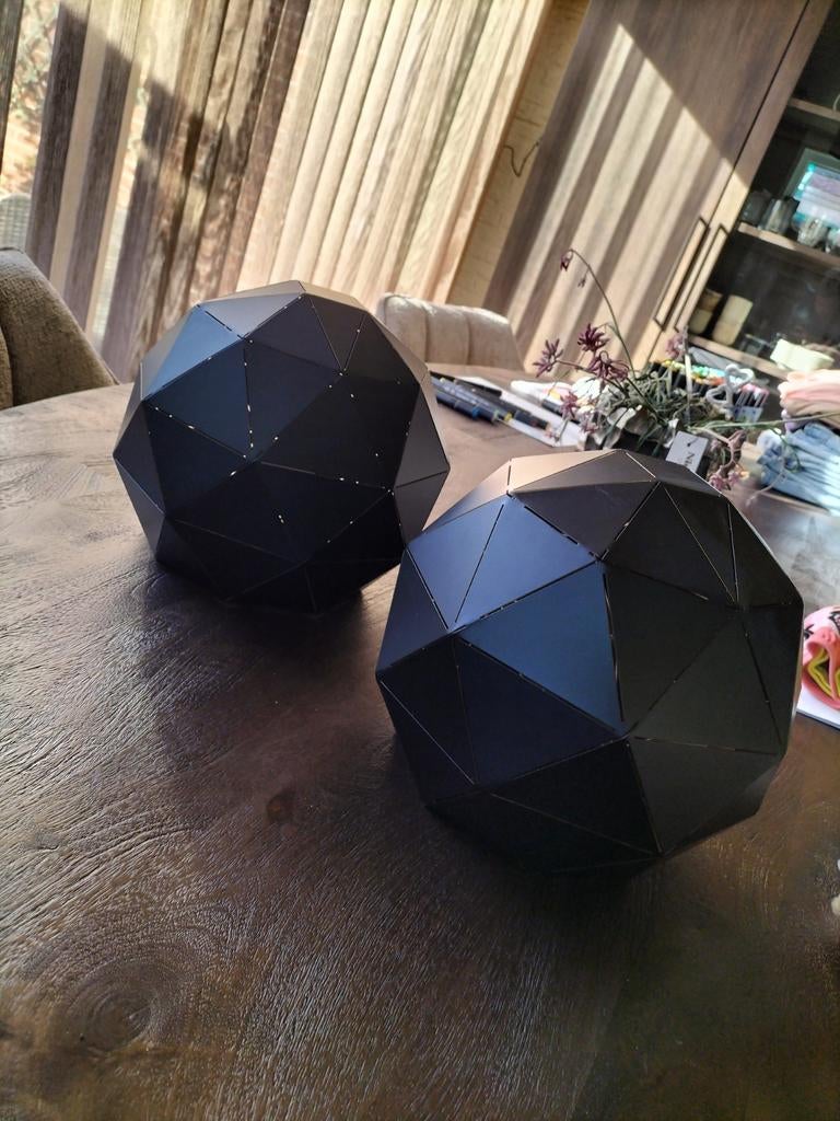 2x Zwarte geometrische tafellampen - snoer moet vervangen, Ophalen, Gebruikt, Modern, Geometrisch, Metaal