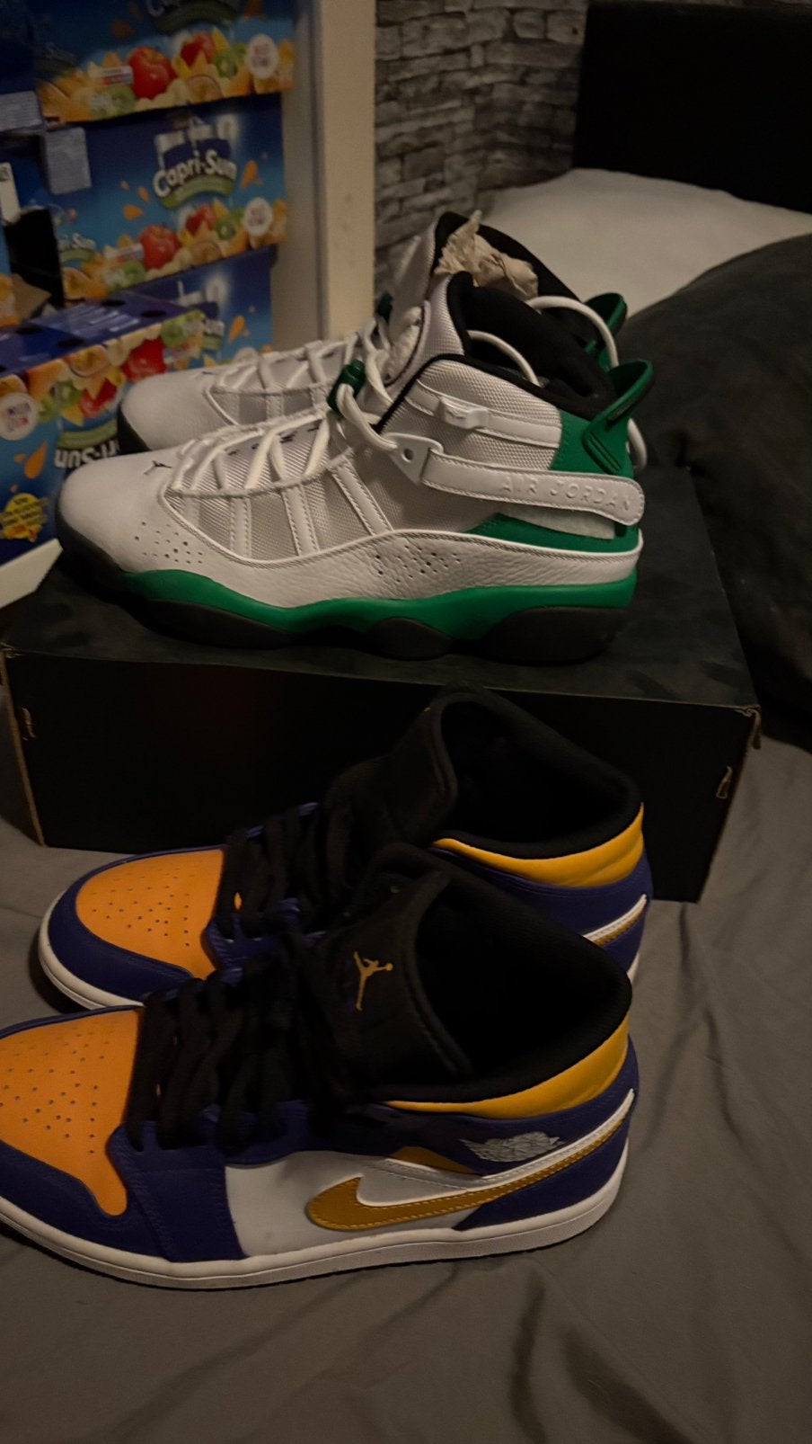 Nike air jordan rings and the air jordan lakers version real, Ophalen of Verzenden, Nieuw, Schoenen