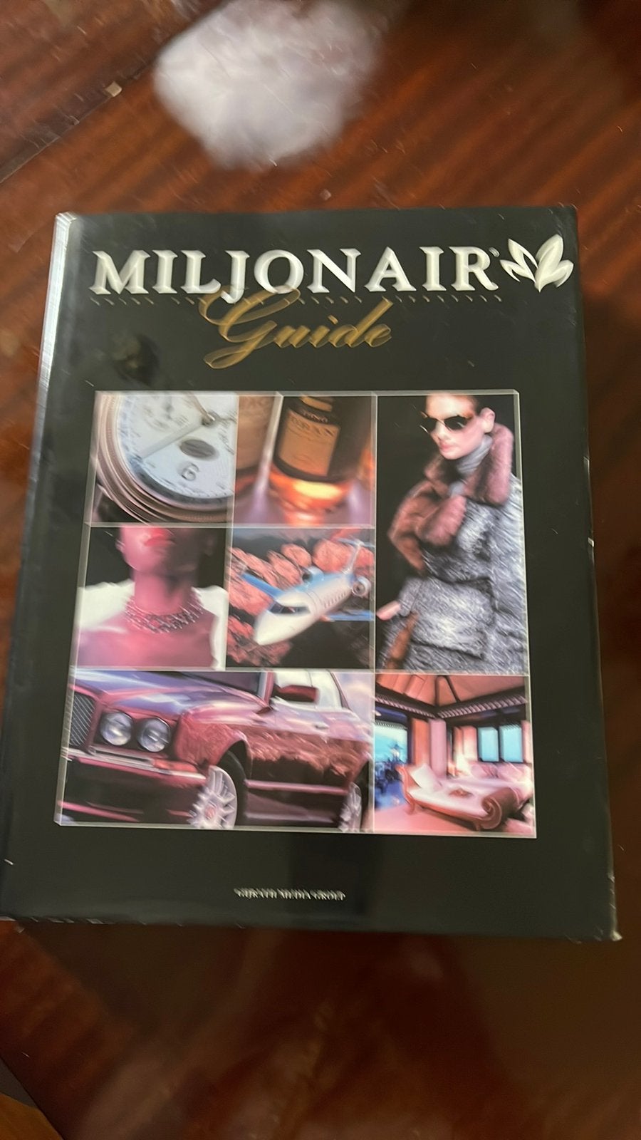 Mooi exclusief tafelboek “MILJONAIRS”, Ophalen of Verzenden, Nieuw, Overige onderwerpen