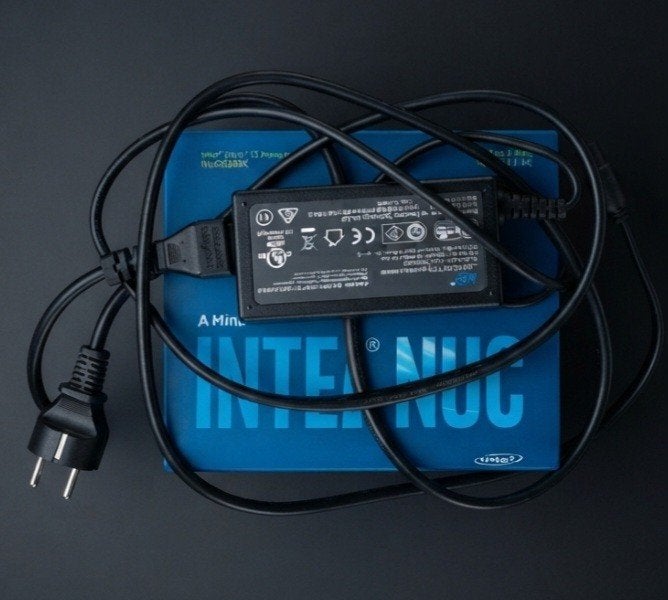 Intel NUC 7 Mini PC | 8GB RAM | 256GBOpslag | Inclusief Doos, Ophalen, 256 GB, 2 tot 3 Ghz, 8 GB