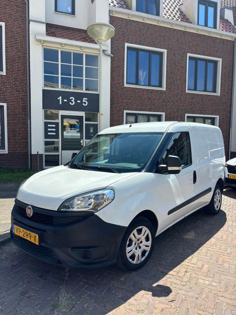 Fiat Doblo 1.3 MJ 16V 75pk 2015, Auto's, Bestelauto's, 74 pk, 4 cilinders, Origineel Nederlands, Diesel
