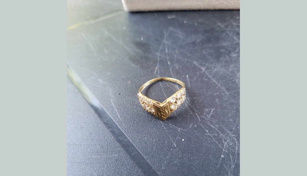 goude ring 18 karaat, Sieraden, Tassen en Uiterlijk, Ophalen, Zo goed als nieuw, Dame, Goud