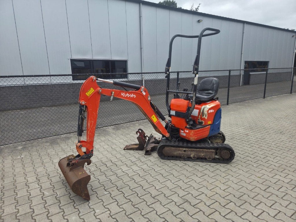 Kubota U10-3 BJ 2014 Nette machine direct inzetbaar 2 bakken, Ophalen of Verzenden, Graafmachine