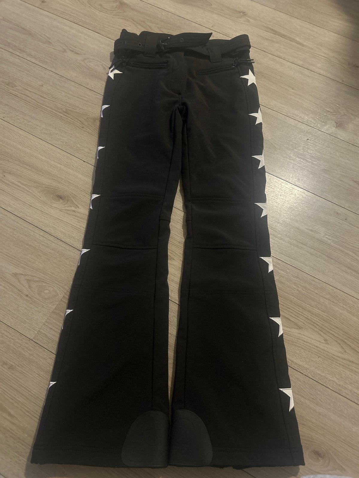 Perfect Moment skipantalon met sterren - Zo goed als nieuw, Kleding | Dames, Wintersportkleding, Ophalen, Zo goed als nieuw, Maat 36 (S)