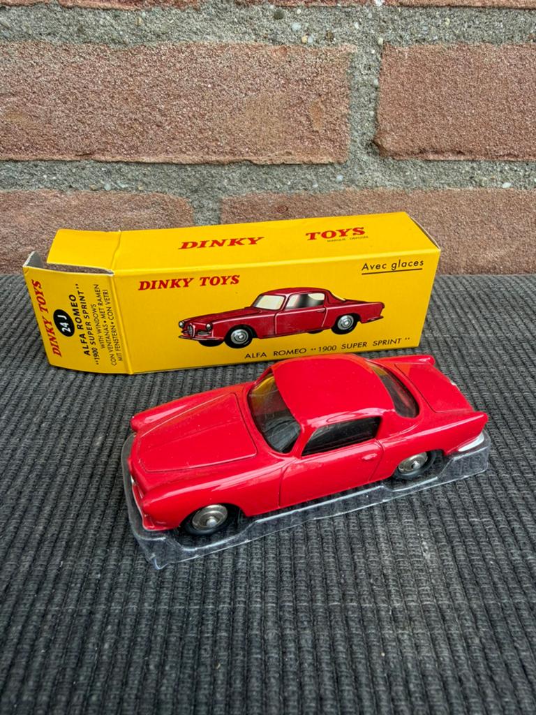 1:43 Dinky toys 24J (Atlas) Alfa Romeo 1900 ….. 15,-, Ophalen of Verzenden, Zo goed als nieuw, Auto, Overige merken
