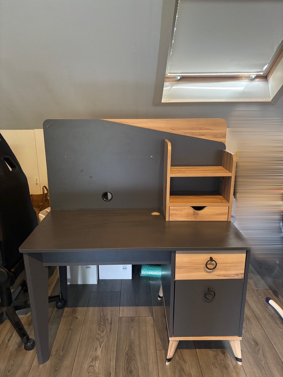 Modern bureau, Ophalen, Zo goed als nieuw
