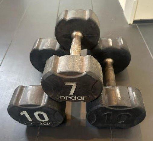 2x10kg 1x7kg dumbells, Sport en Fitness, Fitnessmaterialen, Ophalen, Gebruikt, Benen, Dumbbell