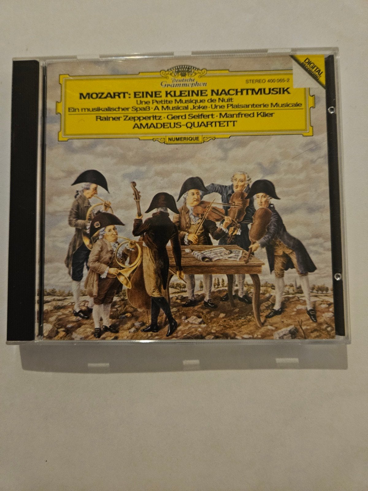 Wolfgang Amadeus Mozart – Eine kleine Nachtmusik / Ein musik, Ophalen of Verzenden, Classicisme, Zo goed als nieuw