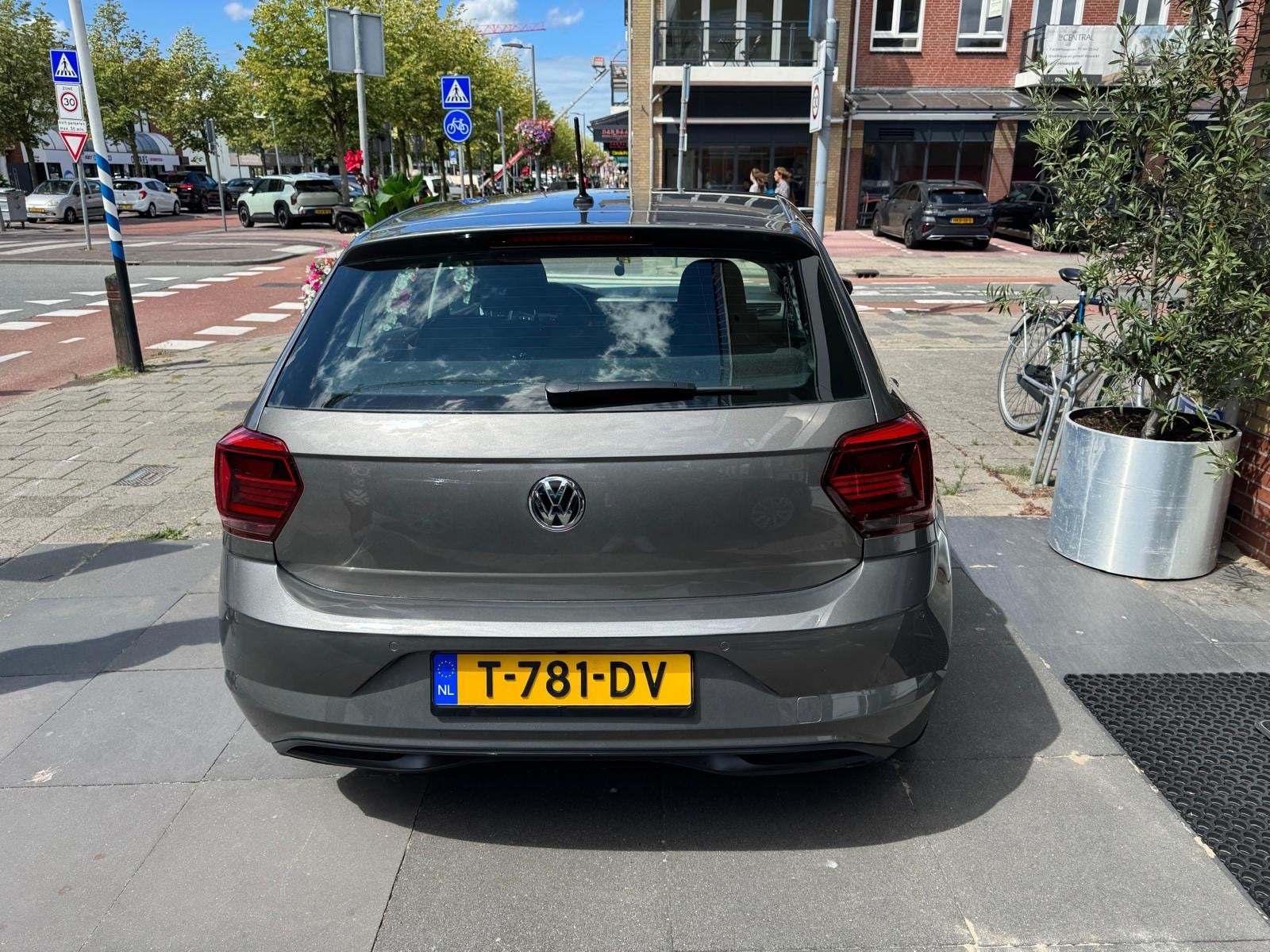 Volkswagen Polo 1.0 TSI 95PK 5D Bluemotion 7-DSG 2018 Grijs, 95 pk, 49 €/maand, Particulier, 1080 kg