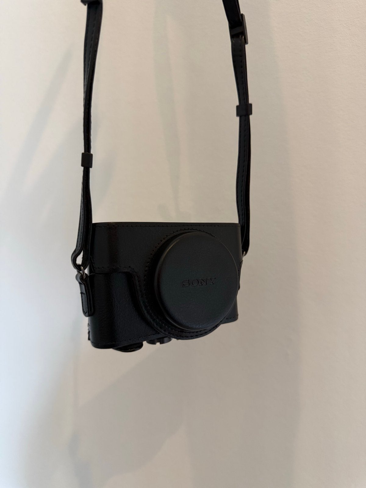 Origineel Sony hoesje LCJ-RXK voor RX100 serie, Ophalen of Verzenden, Zo goed als nieuw, Overige typen, Overige merken