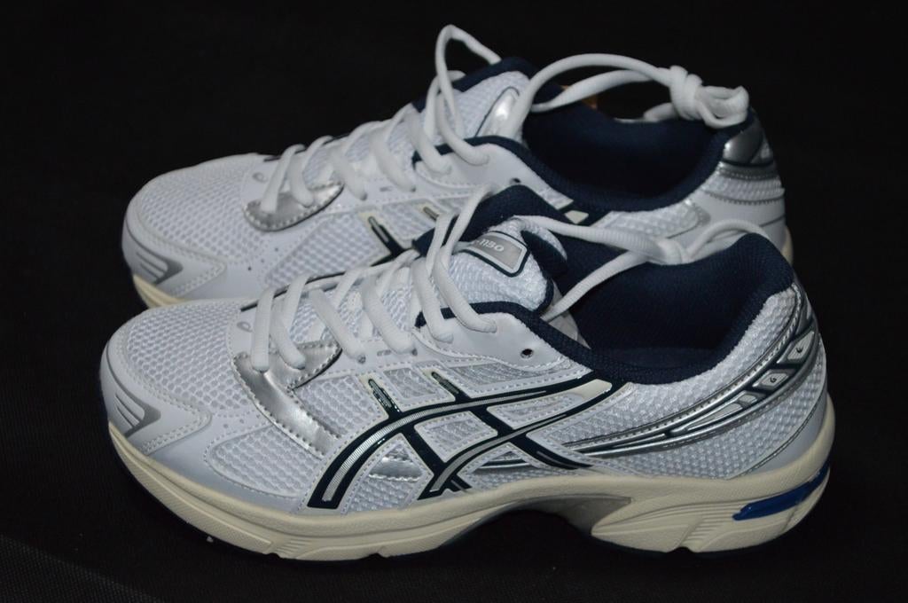 Witte Asics runners maat 40,5, Wit, Nieuw, Ophalen of Verzenden, Sneakers of Gympen