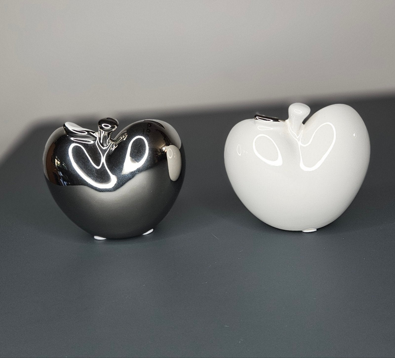 Theelichthouder "appel wit,zilver"  H.9.5cm. 2stuks. 2mod., 9 cm, Gilde Handwerk, Export@Gildehandwerk.com, Waxinelichthouder