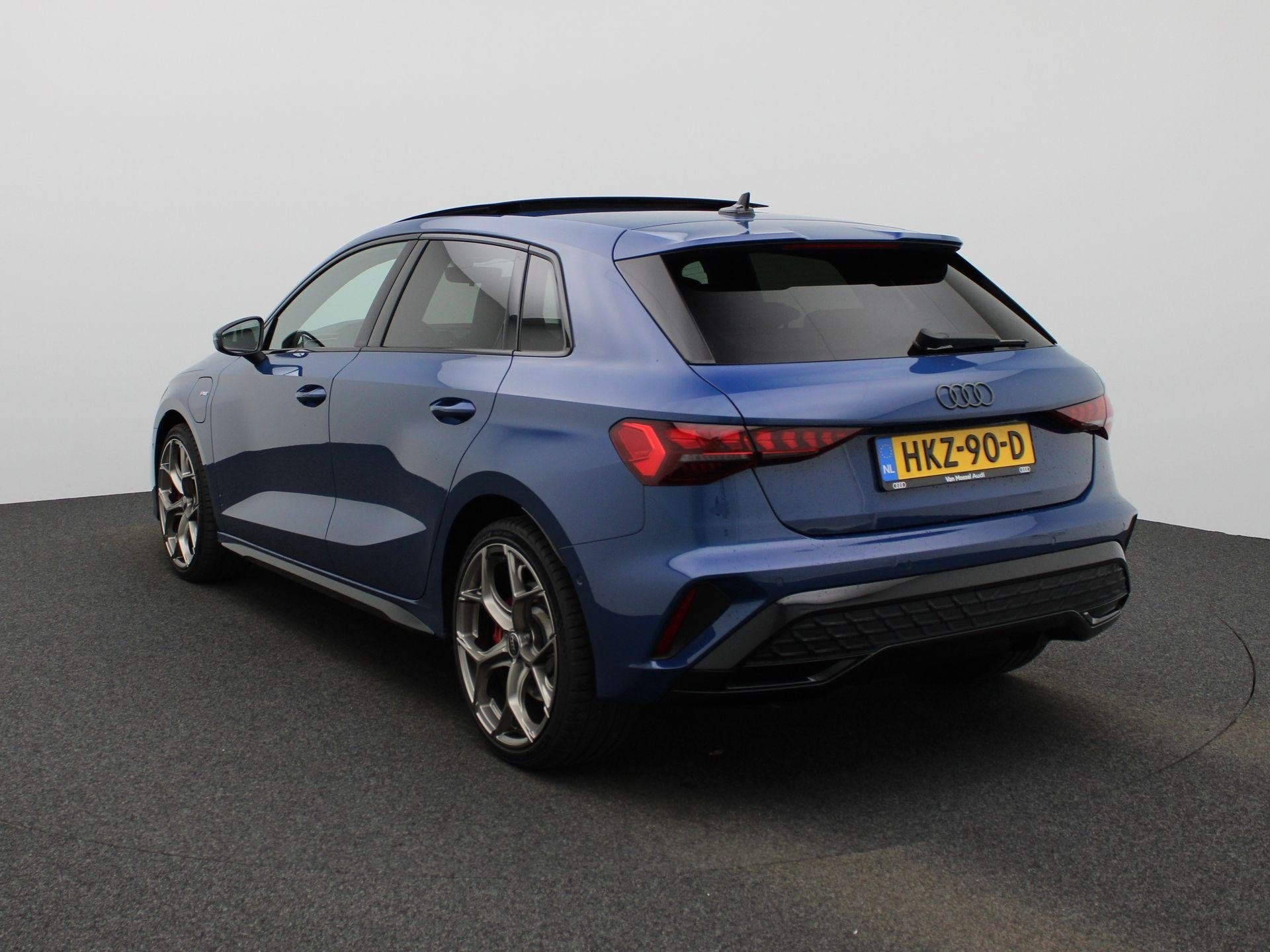 Audi A3 Sportback 45 TFSI e S edition Competition 272 PK | D, 12 maanden, 1498 cc, 4 cilinders, Leder en Stof