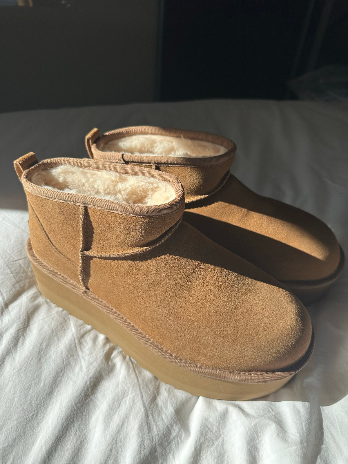 Ugg Classic Ultra Mini Platform Chestnut - Maat 41, Ophalen of Verzenden, Nieuw, Bruin, Lage of Enkellaarzen