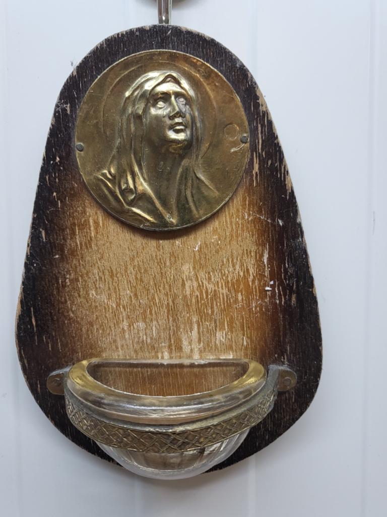 Antiek wijwaterbakje met Maria reliëf, Antiek en Kunst, Antiek | Religie, Ophalen of Verzenden