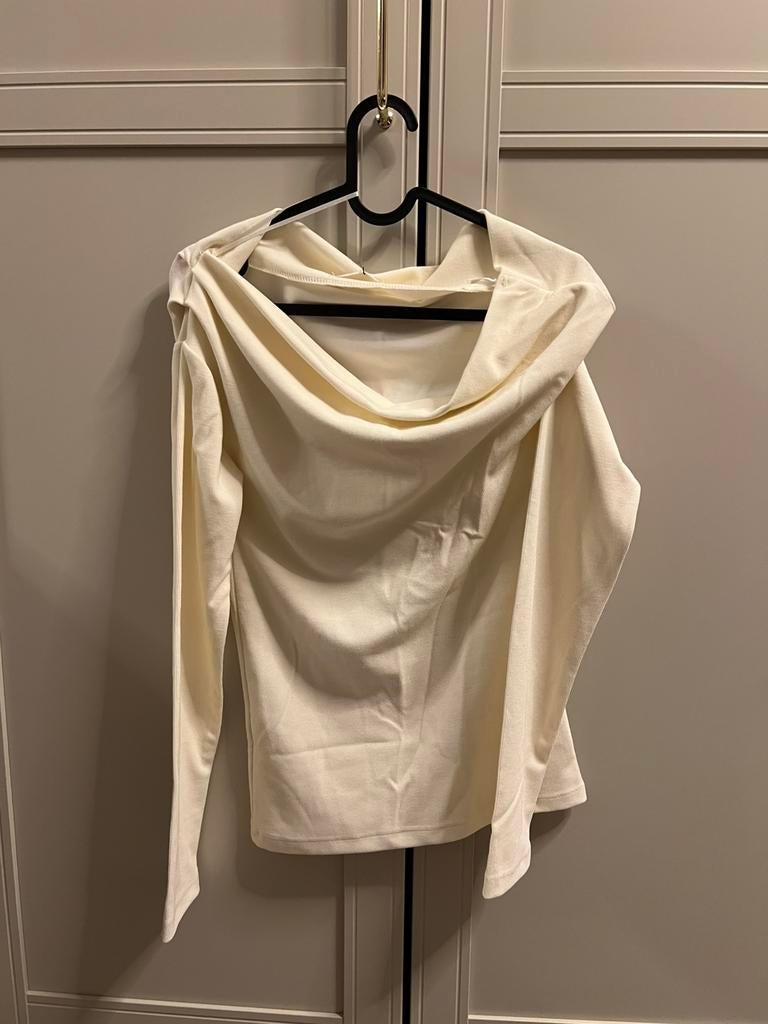 Zara witte top tops trui longsleeve open schouder L nieuw, Wit, Maat 42/44 (L), Nieuw, Ophalen of Verzenden