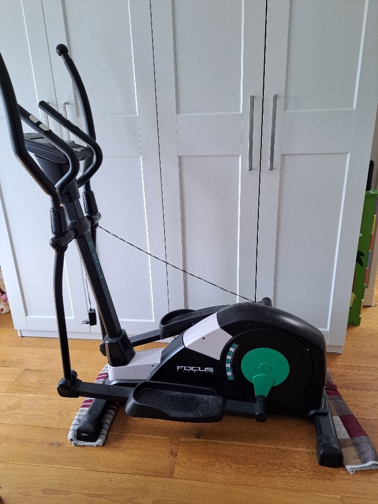 Crosstrainer Focus Fitness Fox3 zo goed als nieuw, Sport en Fitness, Fitnessapparatuur, Ophalen, Zo goed als nieuw, Metaal, Crosstrainer