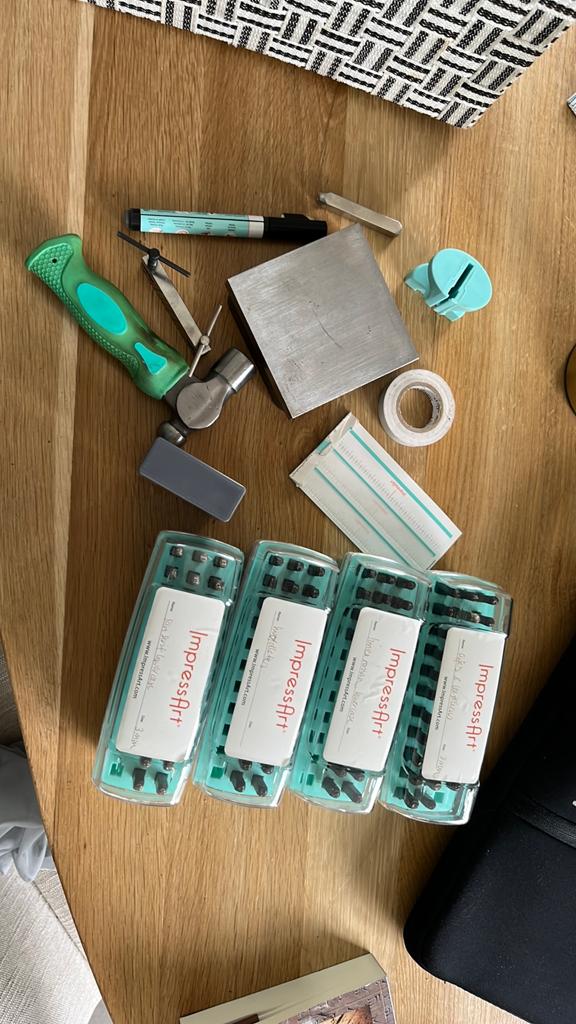 Slagletters, plaatjes armbandjes &materialen, Ophalen of Verzenden, Gebruikt